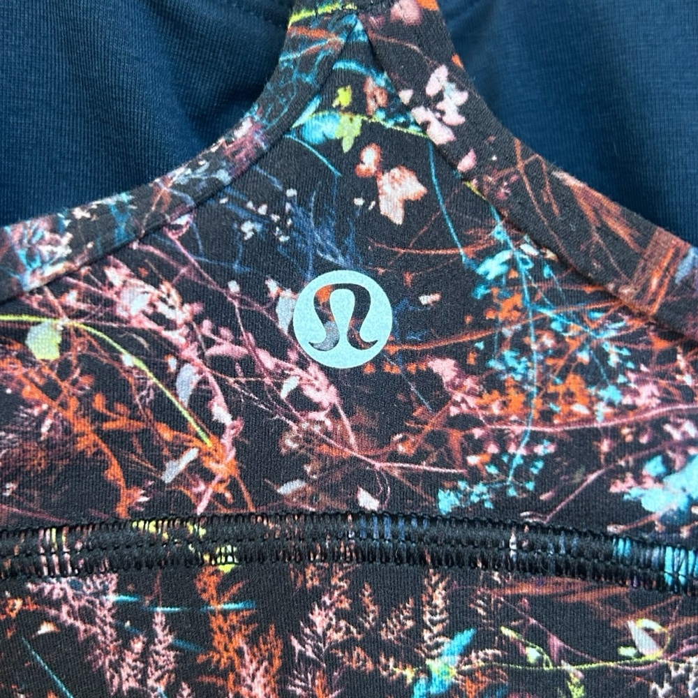 Lululemon Flow Y Bra B/C Cup Sz 2 NWOT in Foliage Overlay Multi Cottagecore RARE - Picture 12 of 16